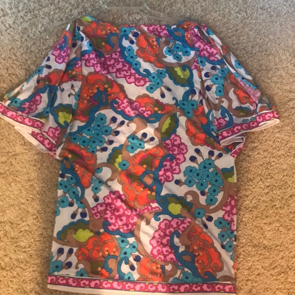 Trina Turk cold shoulder tunic top - Picture 3 of 3